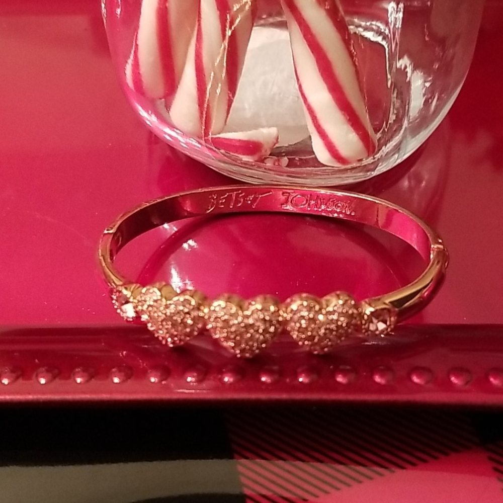 🕺💃HP🕺💃Betsy Johnson pink jewel bracelet - Picture 6 of 16